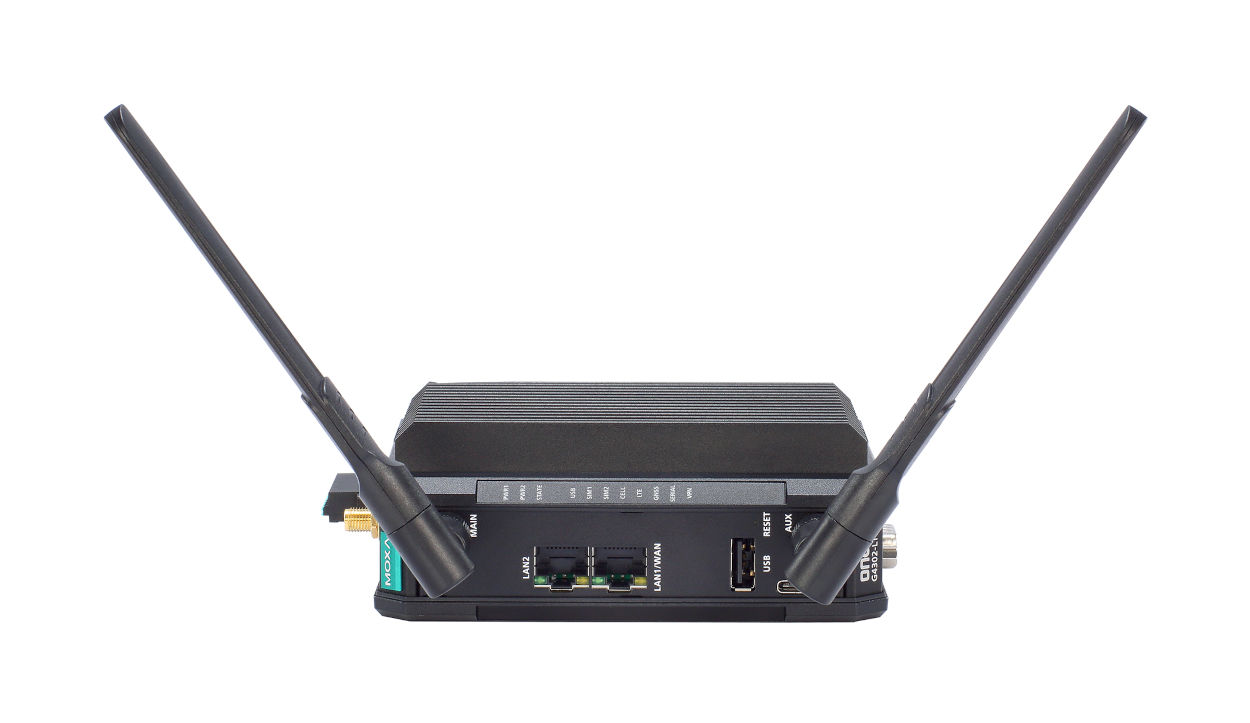 OnCell G4302-LTE4 front i/o with antennas